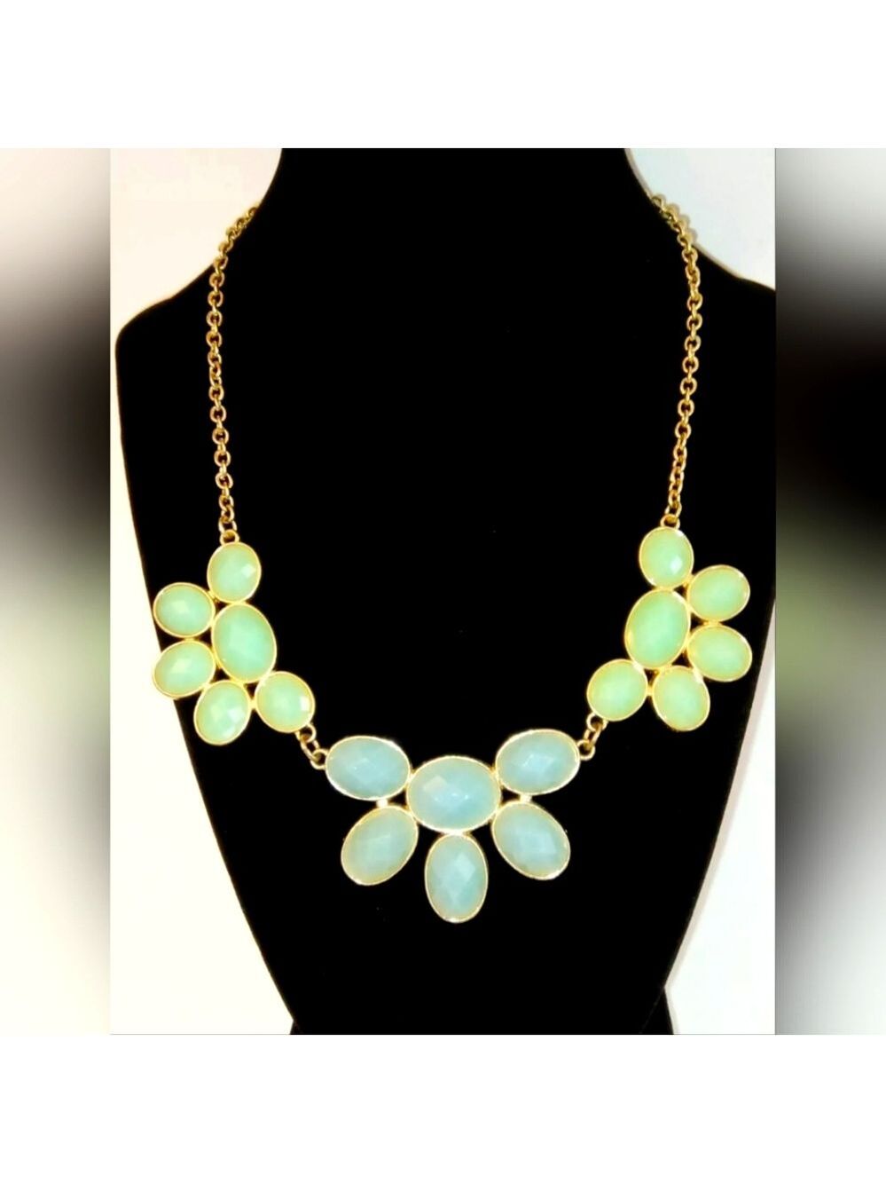 Charming Charlie Blue and Green Faceted Acrylic Bib Statement Necklace 18"-21"